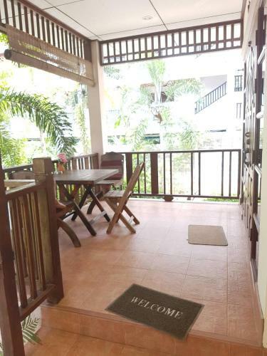 Hostal Niracha Chaweng House