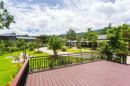 Hotel The Canale Samui Resort - Sha Extra Plus
