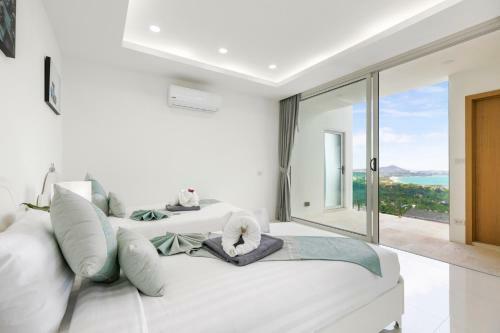 Emerald Villa 3 Br Sea Views
