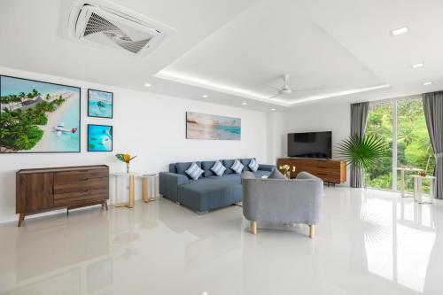 Emerald Villa 3 Br Sea Views