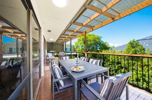 Beach House On Main- Airlie Beach
