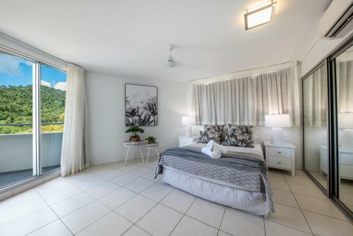 What A View - 2 Bedroom Apartment