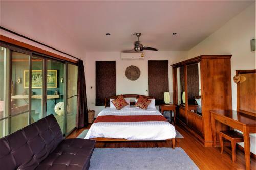 Stunning Villa With Ocean Views And Free Car
