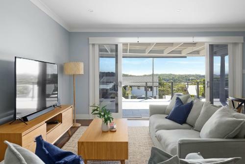 Coastal Charm 24a
