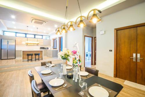 Villa Nakara Hill Phuket