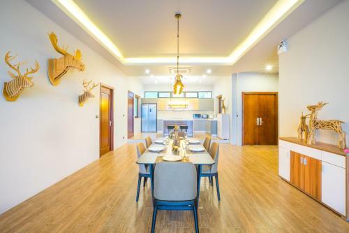 Villa Nakara Hill Phuket