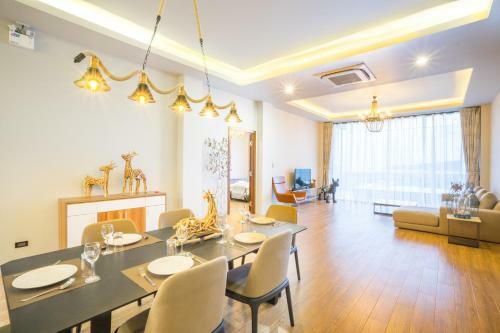 Villa Nakara Hill Phuket