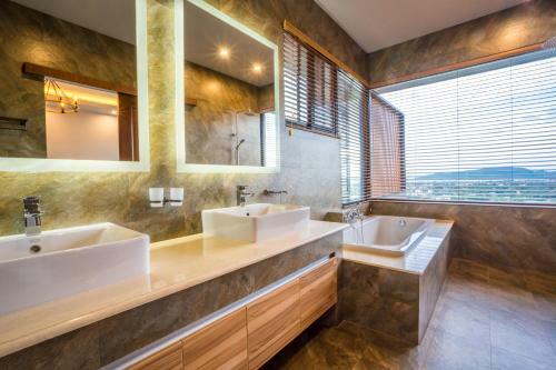 Villa Nakara Hill Phuket