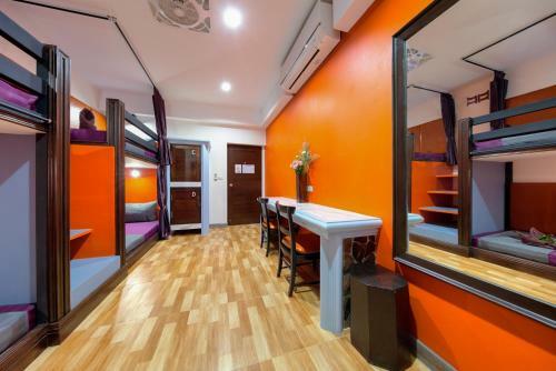 Kerton Hostel