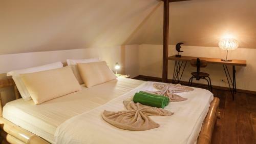 Baan Tham 2 Villas 10 Bedrooms