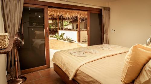 Baan Tham 2 Villas 10 Bedrooms
