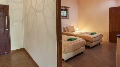 Baan Tham 2 Villas 10 Bedrooms