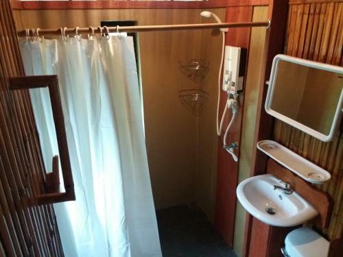 Hotel Seacroft Bamboo Village
