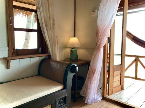 Hotel Castaway Beach Bungalows