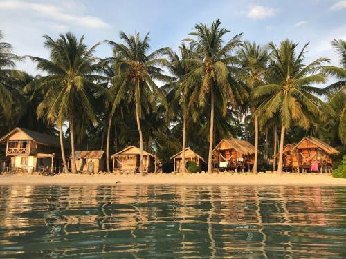 Hotel Castaway Beach Bungalows