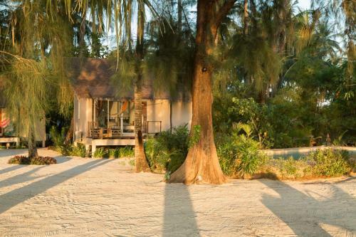 Angkana Hotel Bungalows