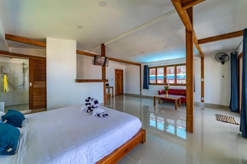 Le Grand Bleu Hotel