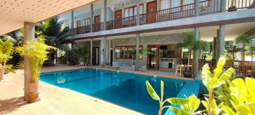 Le Grand Bleu Hotel