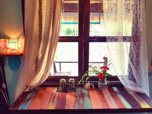 Hostal ?bay Yard Hut