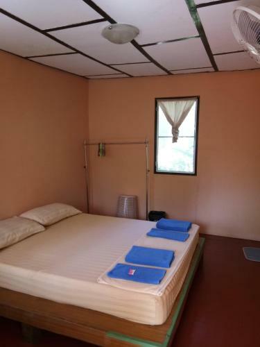Hostal X-bar And Bungalow