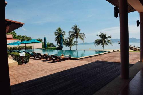 Stunning Seaview Apartment - Infinity Pool