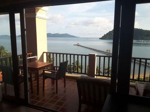 Luxury Apartment - Seaview