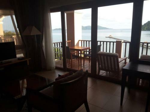 Luxury Apartment - Seaview