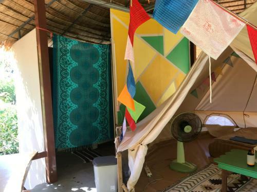 Hippy Hut Glamping Belltent