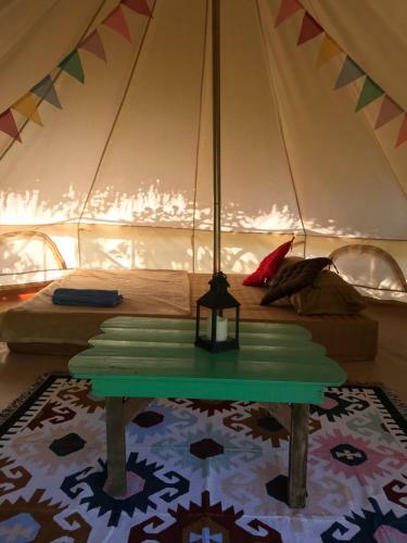 Hippy Hut Glamping Belltent
