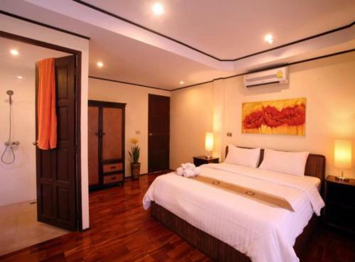 3 Bedroom Seafront Villa Island View
