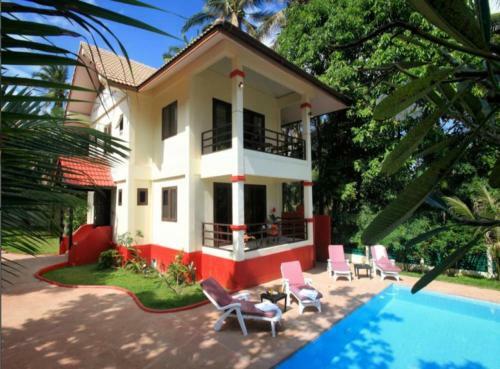 3 Bedroom Seafront Villa Island View
