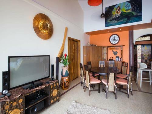 5 Bedroom Seafront Villa Phanghan