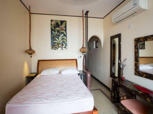 5 Bedroom Seafront Villa Phanghan