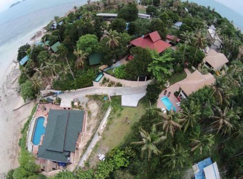 5 Bedroom Seafront Villa Phanghan