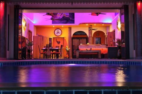 5 Bedroom Seafront Villa Phanghan