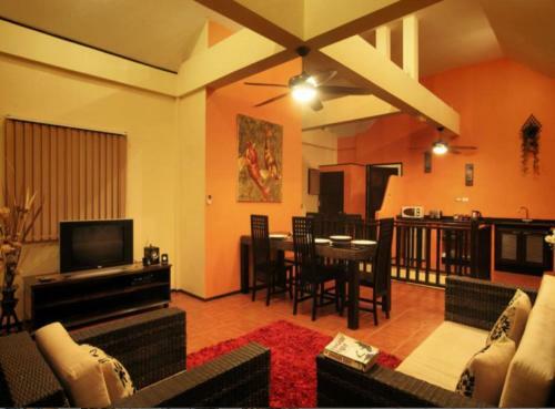 3 Bedroom Seafront Villa With Bay View Koh Phangan