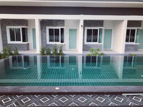 Hotel Phangan Hometown Resort
