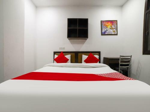 Oyo 76282 Hotel 7s