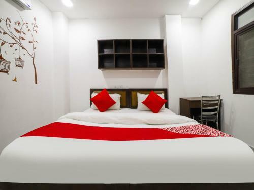 Oyo 76282 Hotel 7s