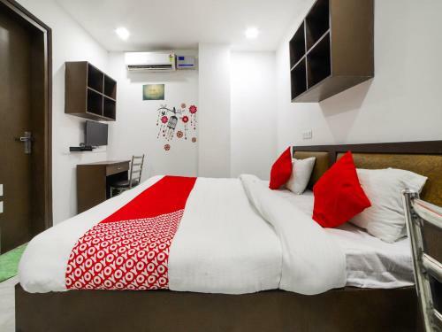 Oyo 76282 Hotel 7s