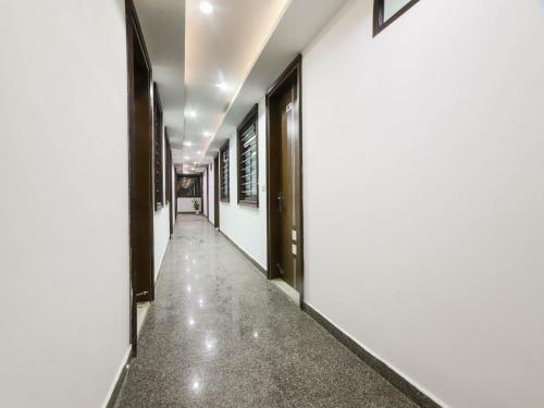 Oyo 76282 Hotel 7s