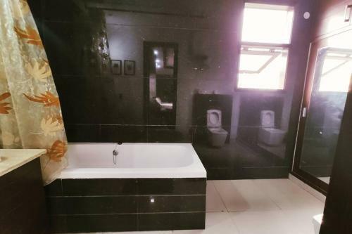 Apartamento Modern Room W/bathtub &balcony