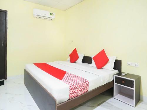 Collection O O 76442 Hotel Surya Plus