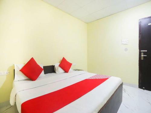 Collection O O 76442 Hotel Surya Plus