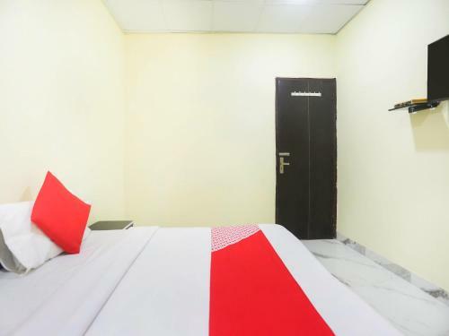 Collection O O 76442 Hotel Surya Plus