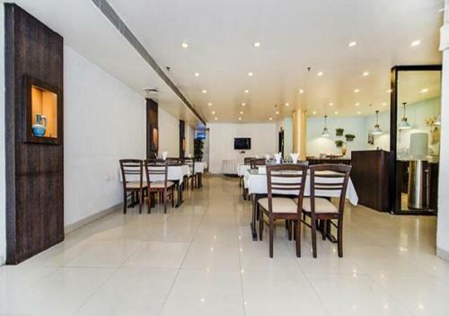 Hotel Rockland Panchsheel Enclave