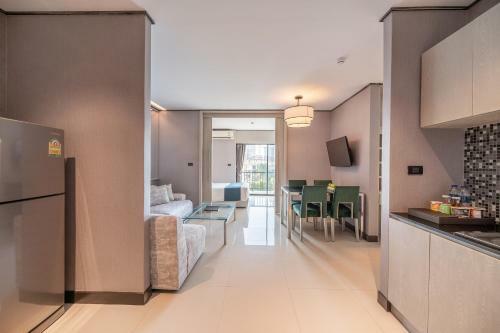Manhattan Pattaya Hotel - Sha Extra Plus