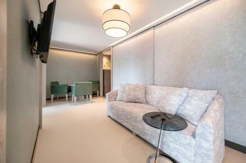 Manhattan Pattaya Hotel - Sha Extra Plus