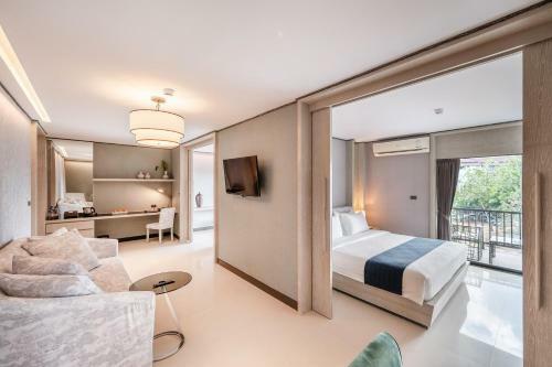 Manhattan Pattaya Hotel - Sha Extra Plus