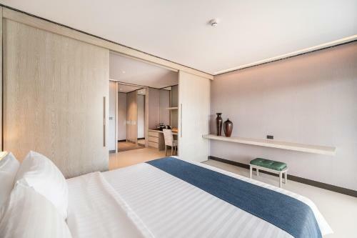 Manhattan Pattaya Hotel - Sha Extra Plus